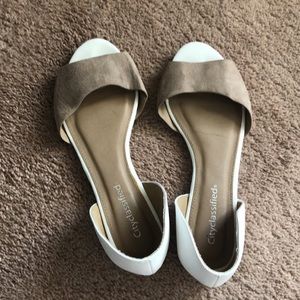CityClassified flat sandals